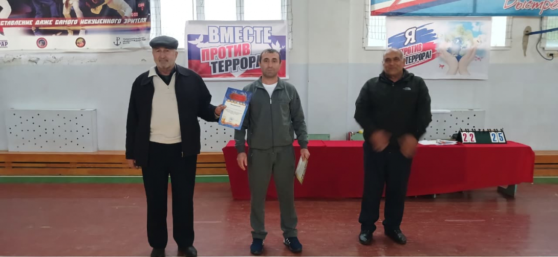 
Педагоги Хивского района сыграли в волейбол ко Дню учителя
